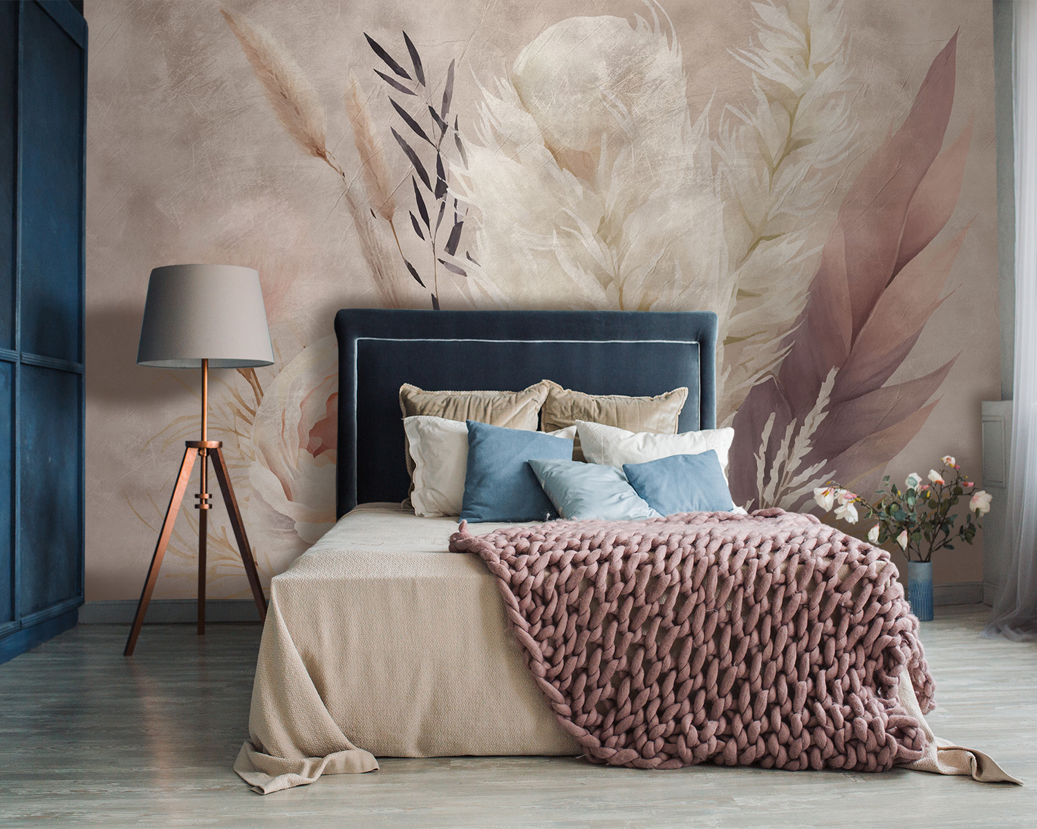 Painting of flowers and feathers Painting of flowers and feathers