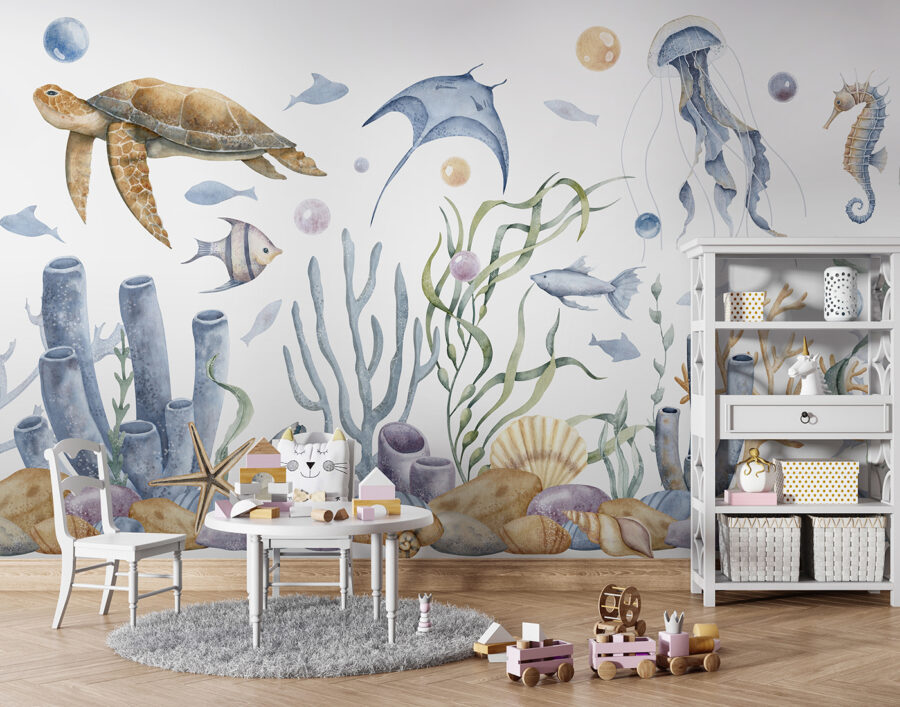 Sea life with fish and seaweed