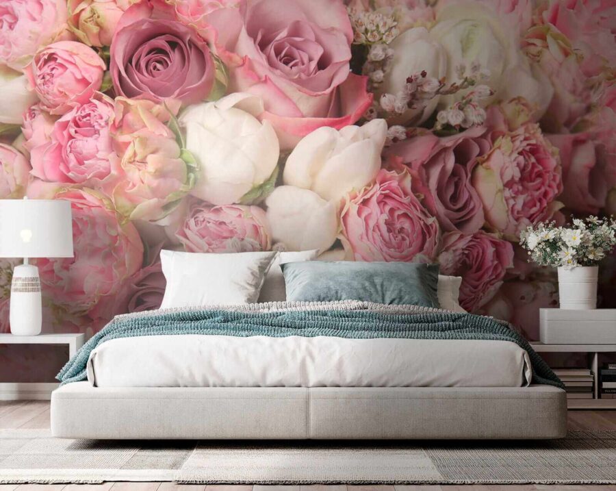 Lovely bouquet of pink roses