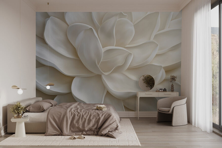 Soft petals in gentle layers