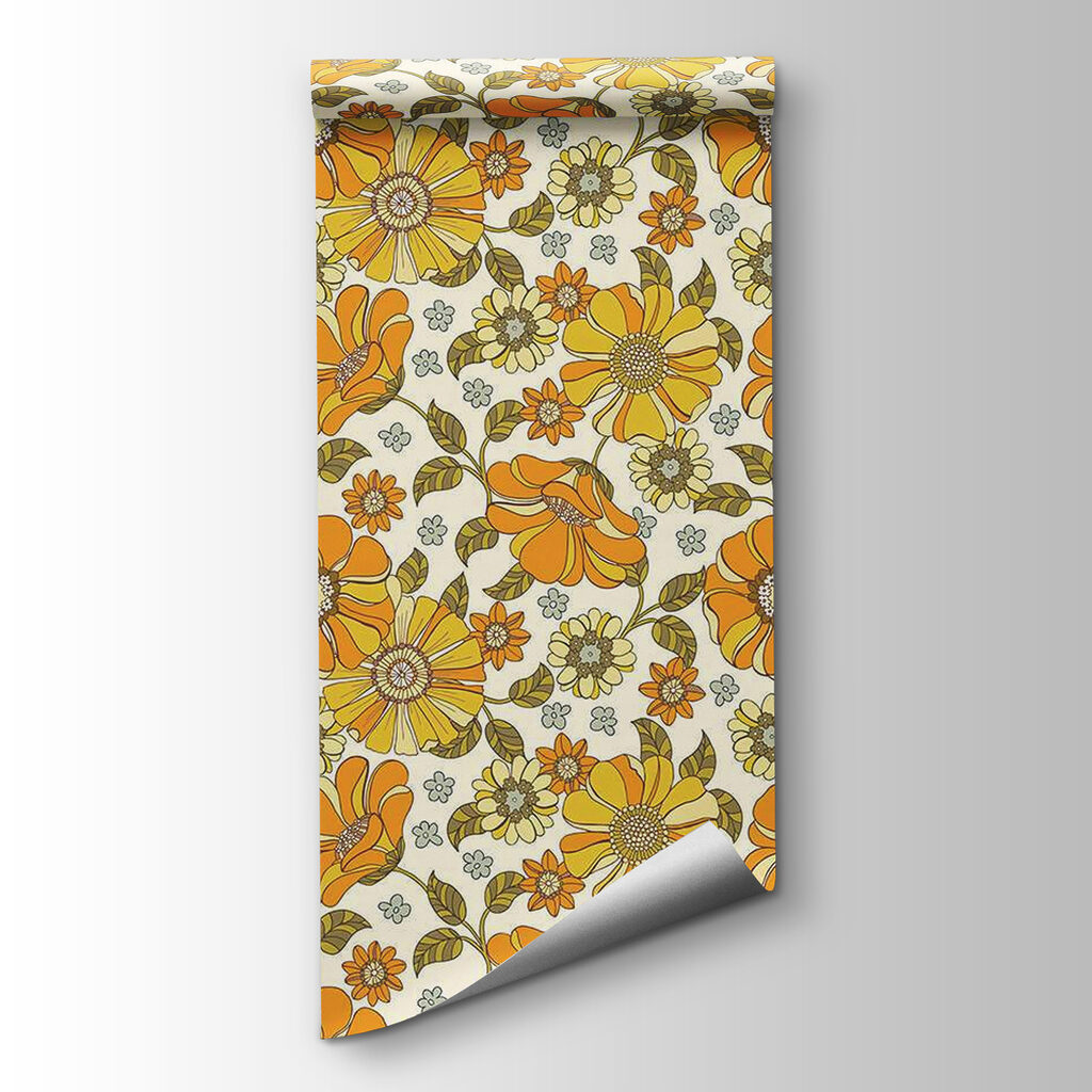 Pattern of flowers and leaves